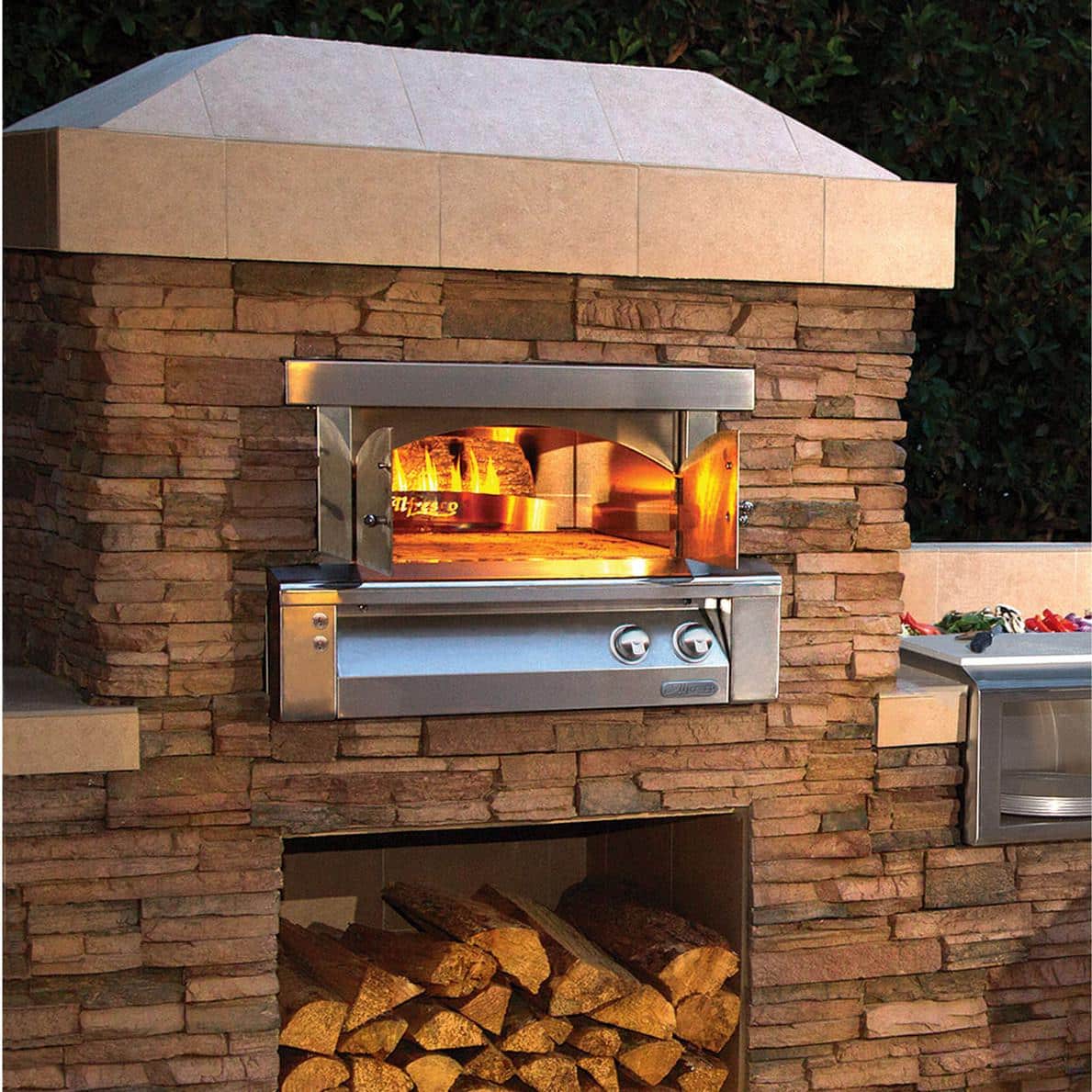 Alfresco 30 Built In Gas Outdoor Pizza Oven The Outdoor Appliance Store