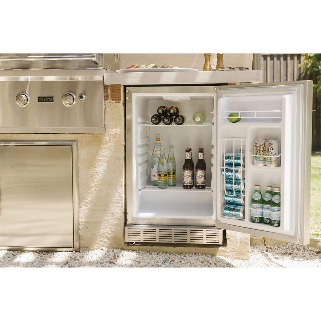 Coyote Outdoor Refrigerator - Thumbnail 3