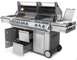 Napoleon Prestige PRO 825 Gas Grill - Thumbnail 2