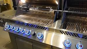 Napoleon | Prestige PRO 825 Gas Grill with Power Side Burner & Infrared Rear & Bottom Burners